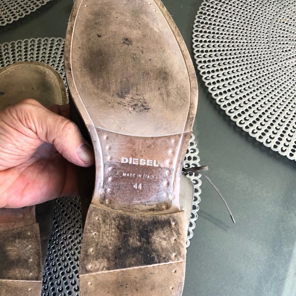 Camp Diesel Men’s Suede Chukka Desert Boots - Picture 9 of 12